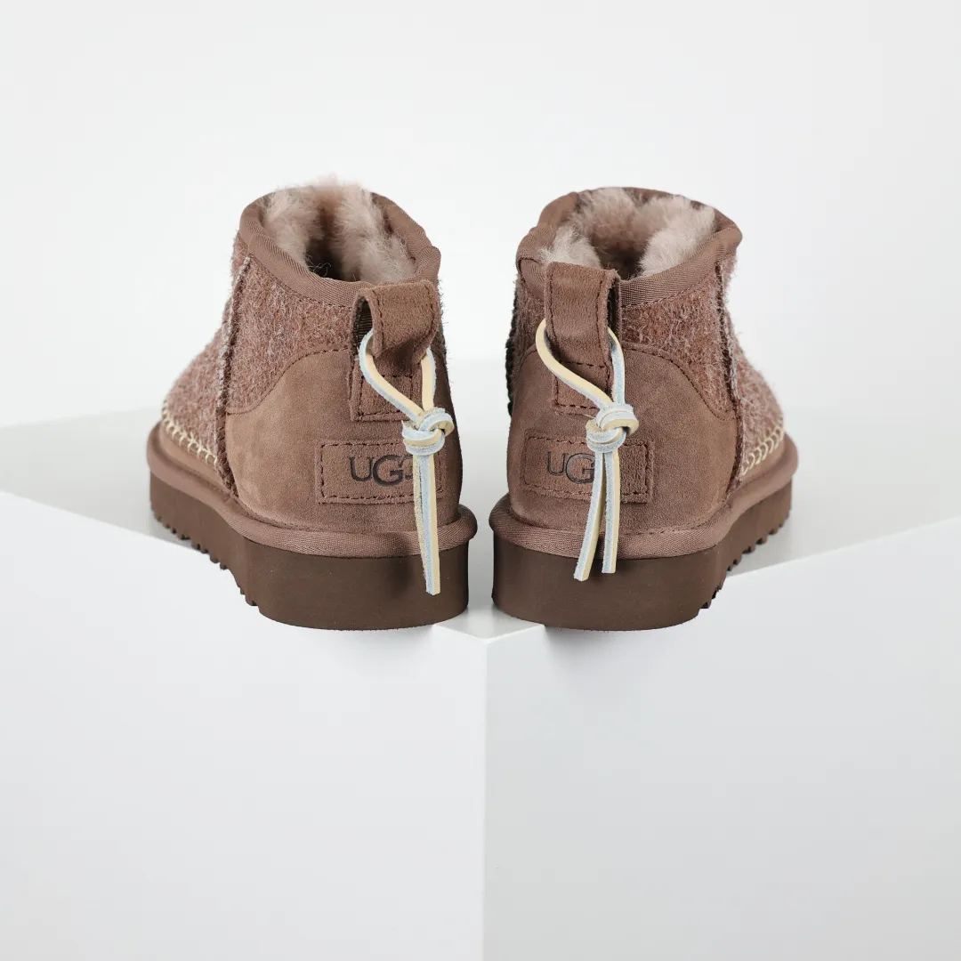 Copywriting price 💰600 The core recommendation is good price. The platform’s foreign trade is exclusively for UGG women’s snow boots 1171538. Produced by the ten-year-old brand shoemaking factory production line. Pay attention to every detail. Longfeng A-grade genuine sheep fur is integrated. It is built in full compliance with the ZP process. Size: 35 36 37 38 39 40